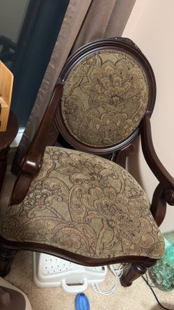 🔥Najarian Furniture Co. Traditional Paisley Armchair🔥