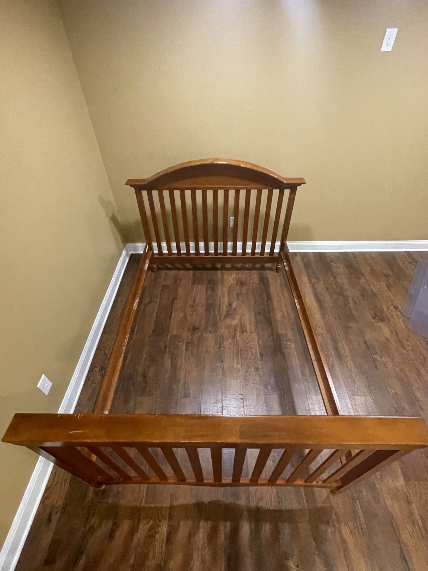 Sturdy , Beautiful Twin Size Bed Frame and mattress at Getaway Price
