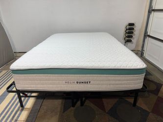 LIKE NEW! Helix Sunset Full Size Mattress - Delivery Available