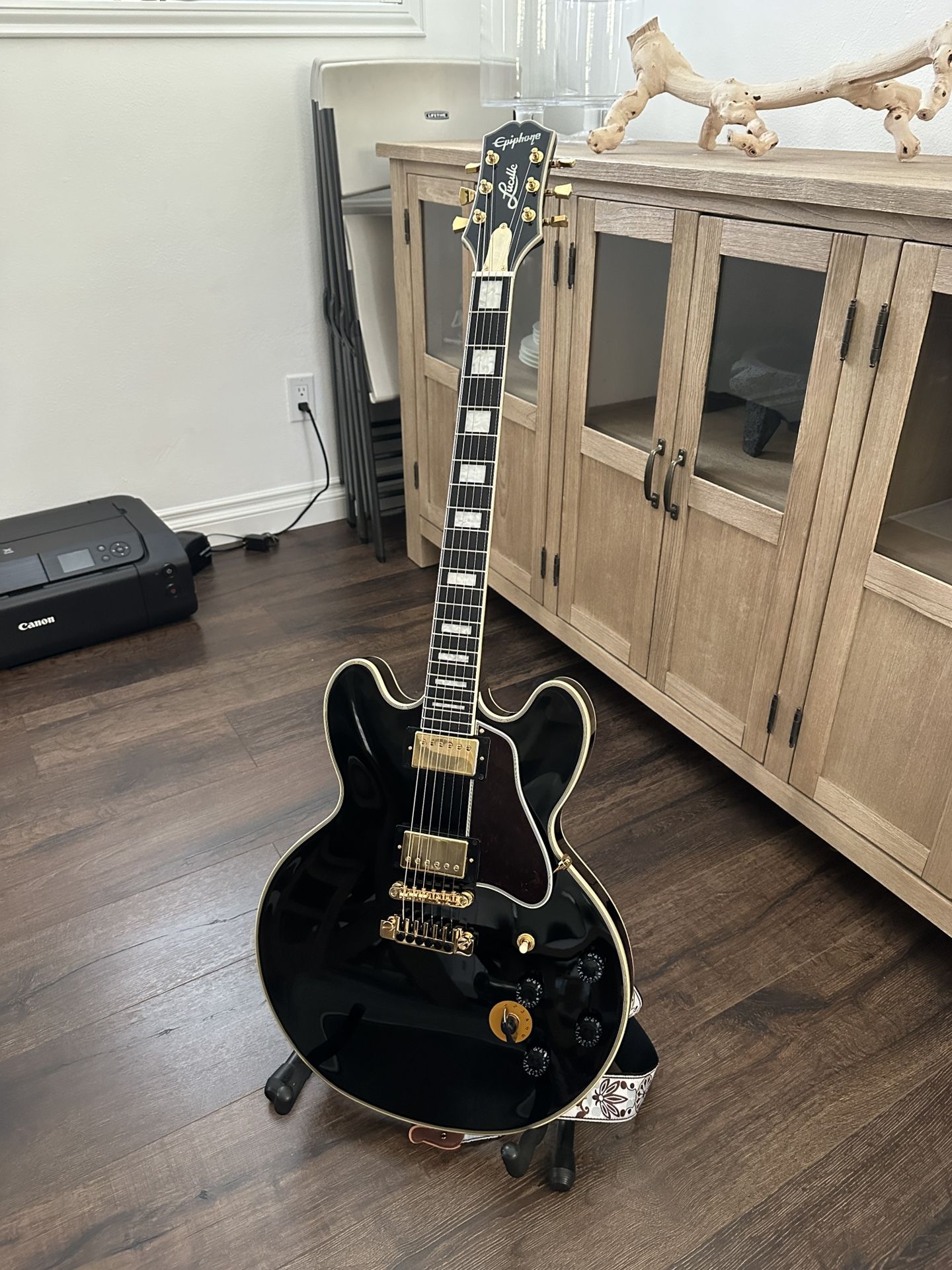 Epiphone BB King Lucille Ebony Fretboard 2024 W Case MINT