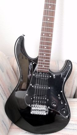 RARE AND COLLECABL: NEW YAMAHA EG-112C2 ELECTRIC GUITAR