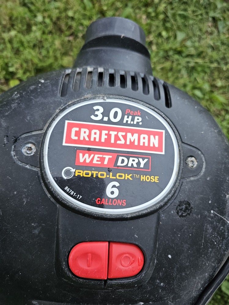 craftsman shop vac/ VACCUM for parts only, does turn on.
no attachments