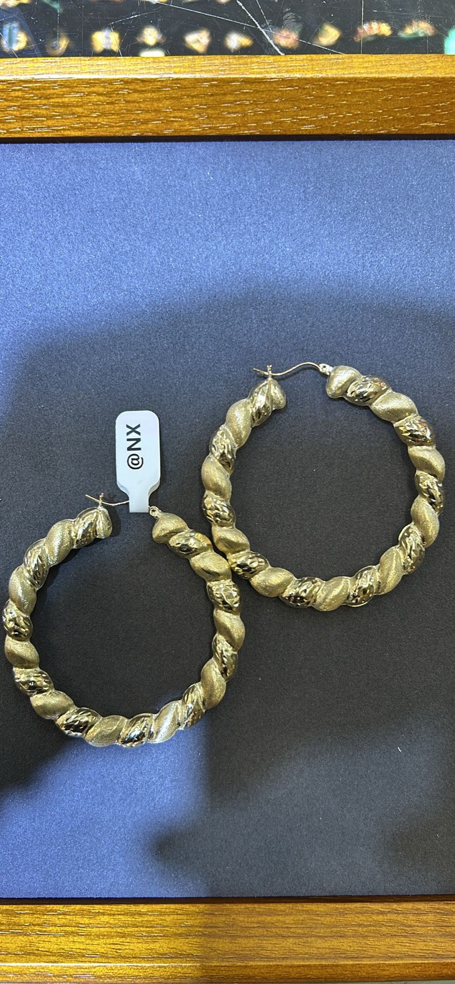 10KT GOLD PUFF DIAMOND CUT HOOP EARRINGS