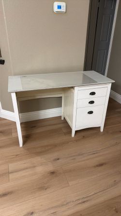 White Desk