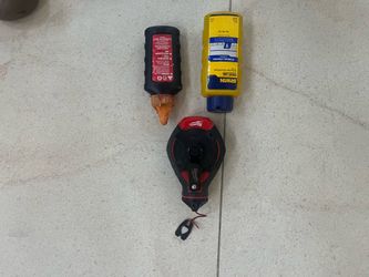 Milwaukee 100 ft chalk line kit with red chalk and blue chalk