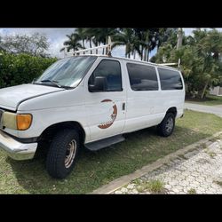 2003 Ford E-350