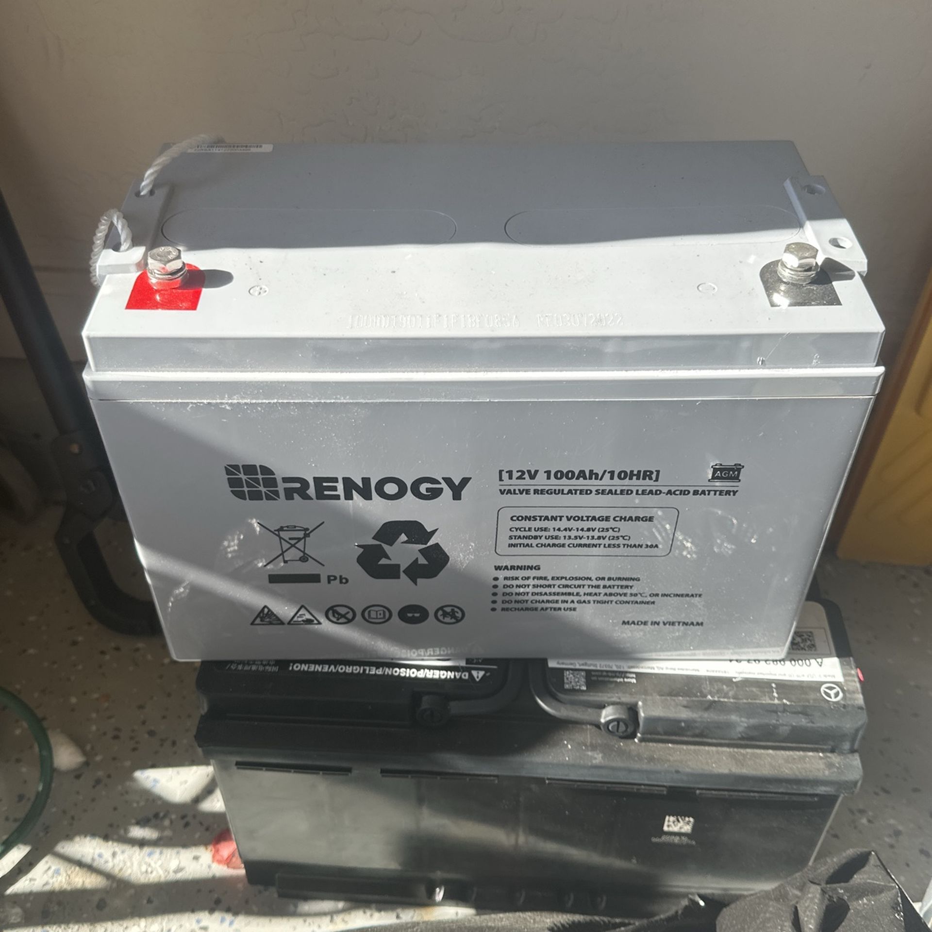 RENOGY 100 Watt 12 Volt Lead Acid Battery