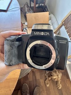 Minolta Maxxum 5000i 35mm Film Camera Body