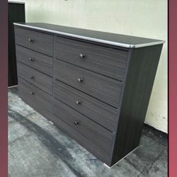 8 drawers dresser / Eight drawers dresser