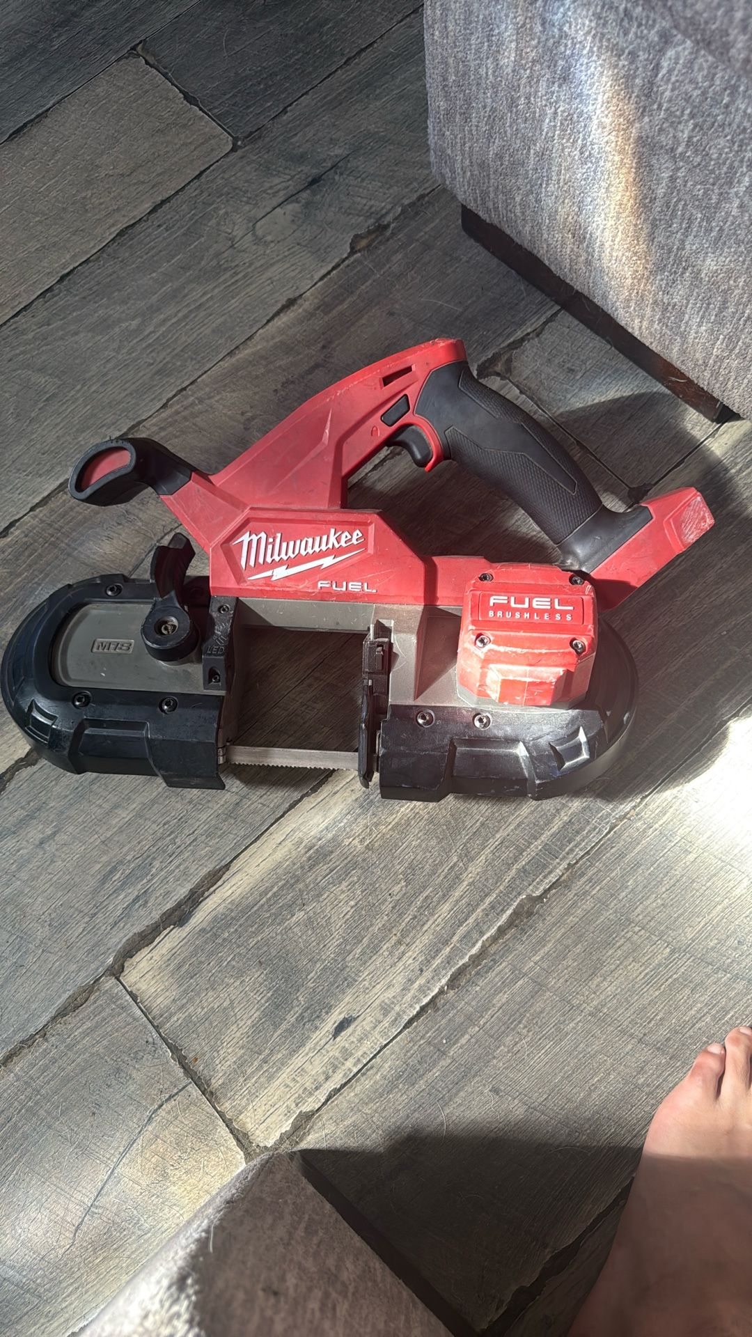 Band Saw Milwaukee