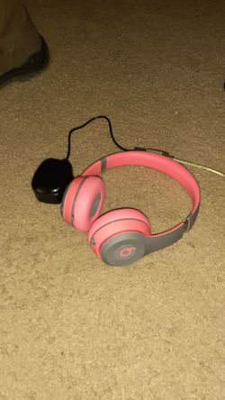 Earbuds & beats bluetooth headphones