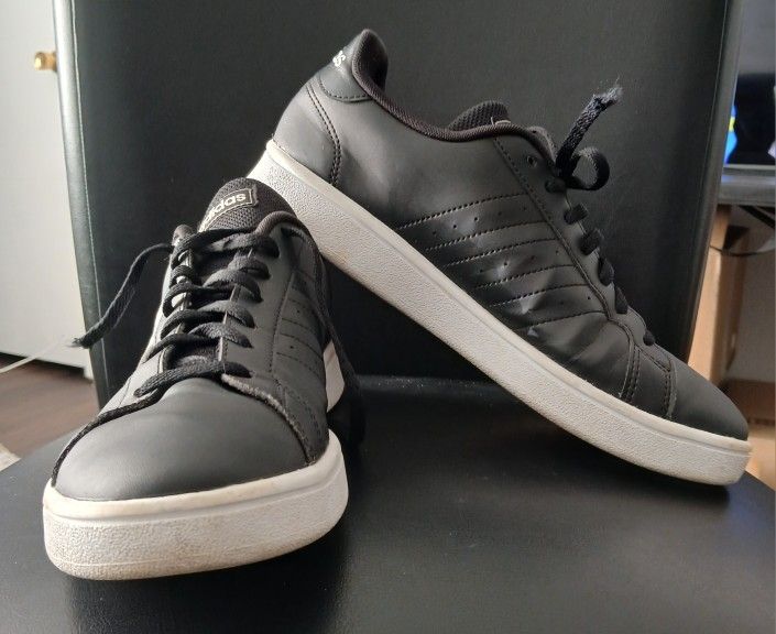 Adidas. Grand Court Base. EE7482 Women's Black Tennis Shoes. Size 9. Old Laces.