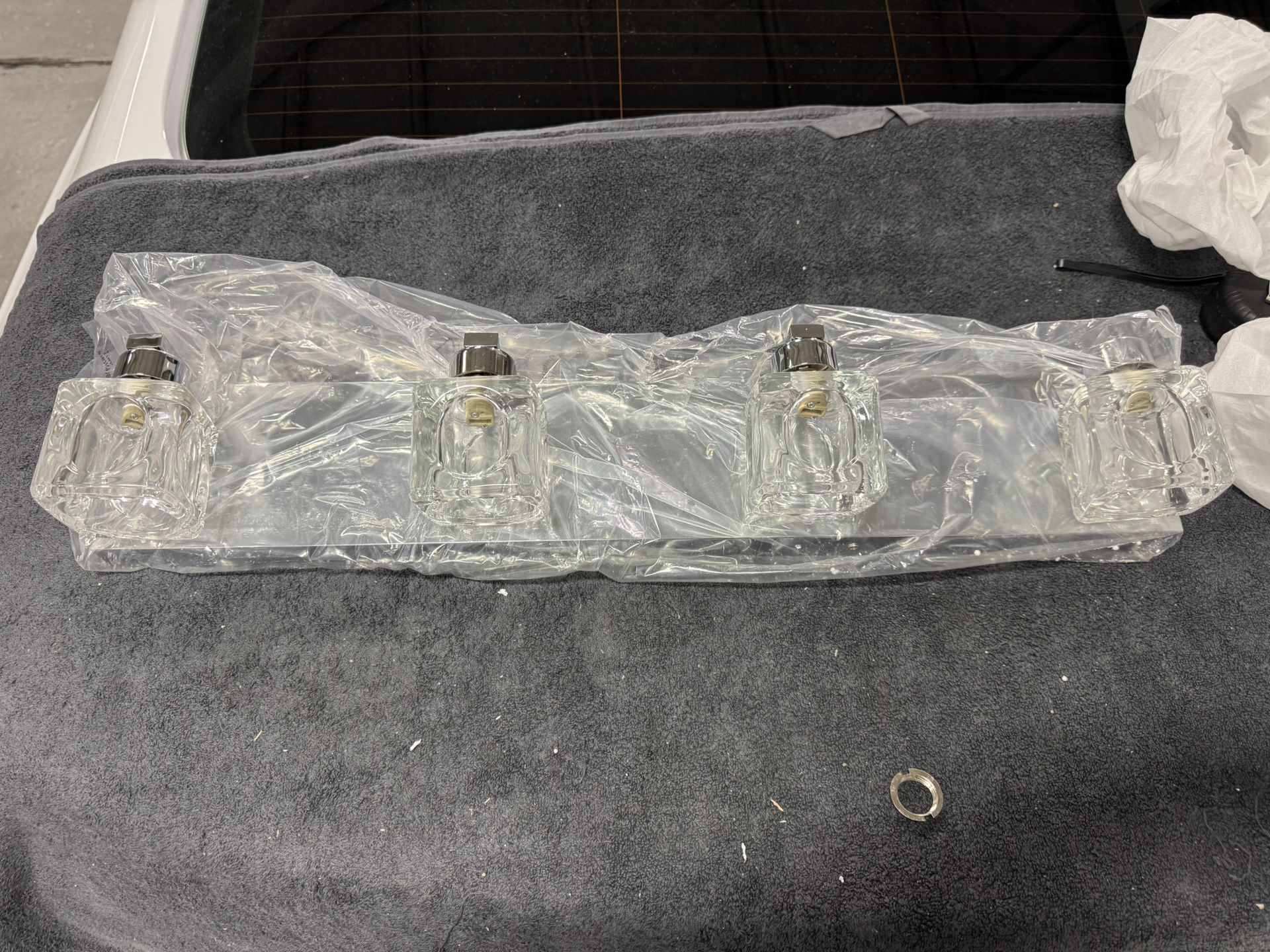 DAHANWAN Modern Bathroom Vanity Lights Bathroom Wall Light 4 Lights Stainless Steel Chrome Bath Mirror Lightings Fixtures Over Mirror LED Modern Cryst