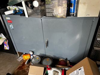 Rolling Workbench/Storage Cabinet
