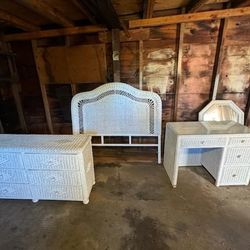White Wicker Furniture Set