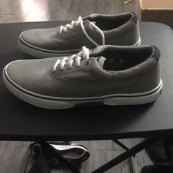 Sperry Sneakers