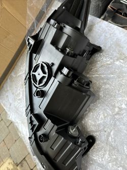 2017 2018 HYUNDAI  Elantra-Sedan Headlight  LEFT  SIDE Assembly 92101F3000