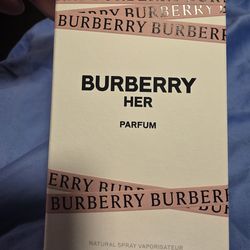 Burberry her parfume