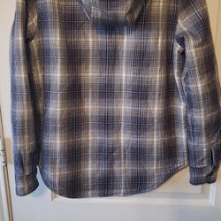 The North Face Jacket/flannel shirt ((Size women small ))Sherpa lined and hood!!
