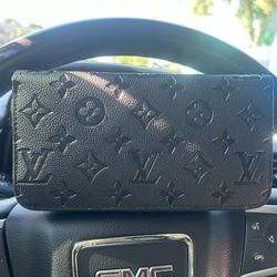 Woman’s Wallet