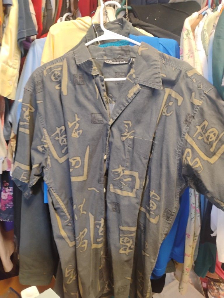 Men's No Boundaries Short Sleeve Button Up Shirt Size Large