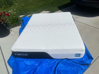 Nectar Classic Memory Foam Queen Mattress ❤️