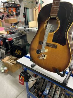 Luthier: All Repairs And Setup.