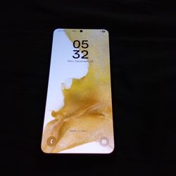 Samsung Galaxy S22 Unlocked For Any Carrier, 128 Gb 