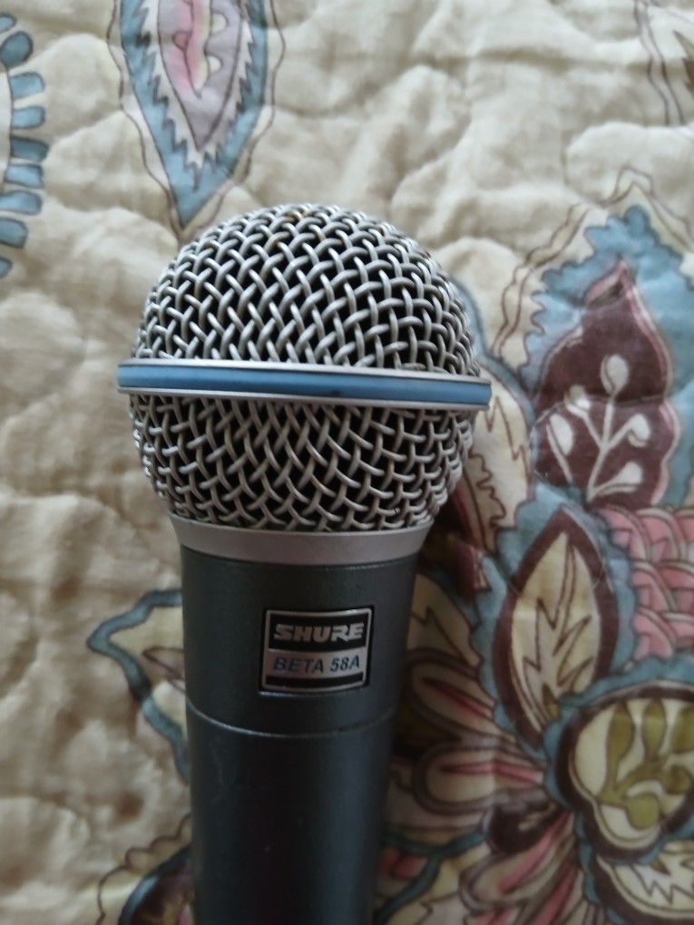 Microfono Marca Shure Nuevo Para Grupo Profecional