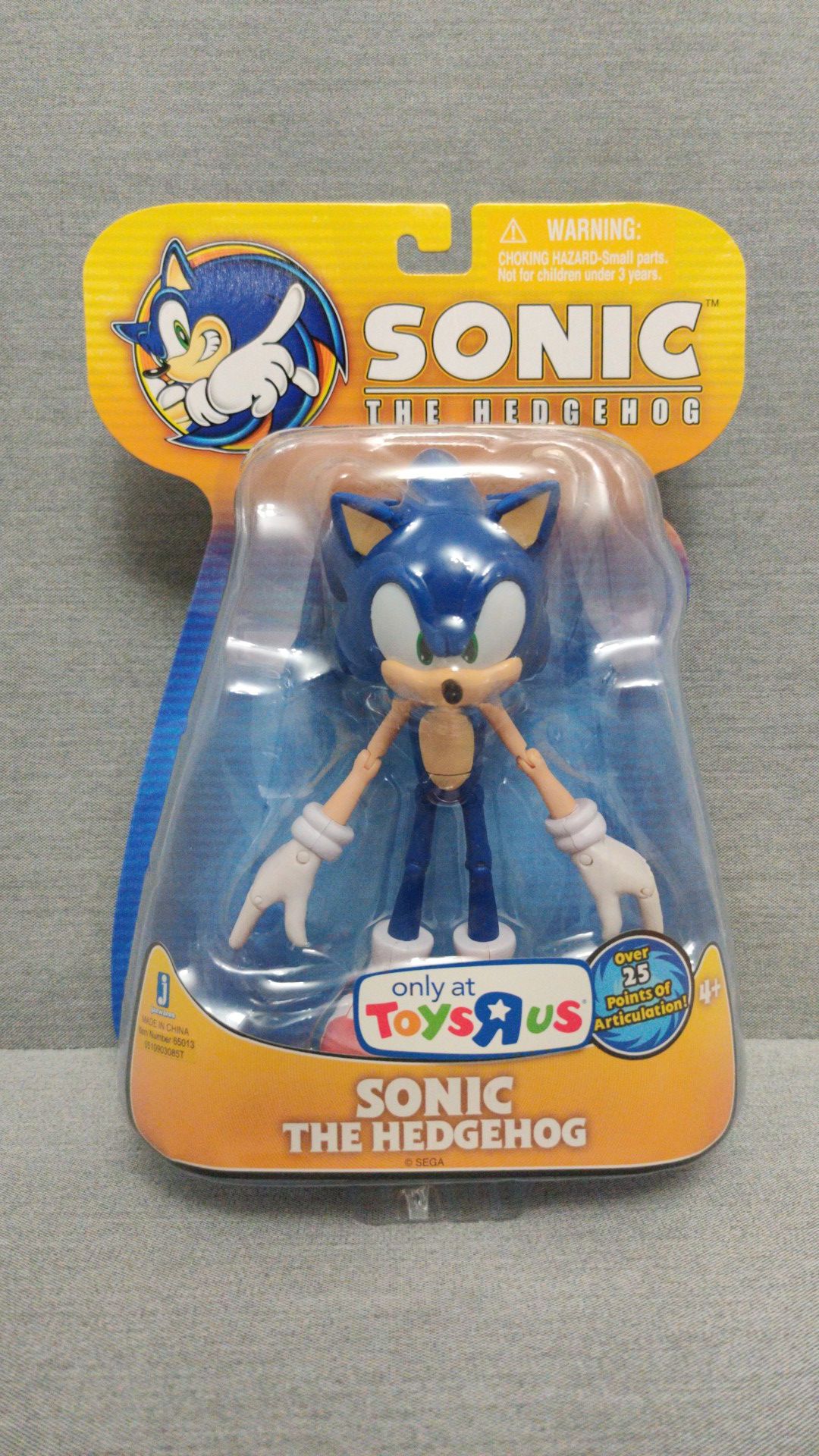 2009 Toys R Us Exclusive Sonic the Hedgehog Collectors Figure from Jazwares