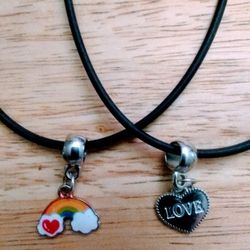 Beautiful ❤️ Little Rainbow 🌈 And Heart ❤️ Choker 🎁