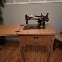 Antique SINGER Sewing machine