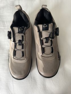 Leatt 6.0 V22 Unisex Mountain Bike Clip-in Shoes Desert Tan 6 USA