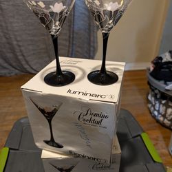 Gorgeous Luminarc 8 cocktail glasses