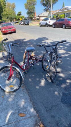 Gomier Tri si lo  en bisicleta