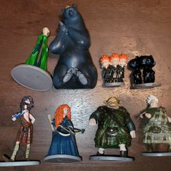 *** 2012 DISNEY/ PIXAR "BRAVE" DISNEY STORE DELUXE FIGURINE SET OF 8 ***