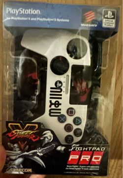 Mad Catz Street Fighter V FightPad PRO for PlayStation 4 and PlayStation 3