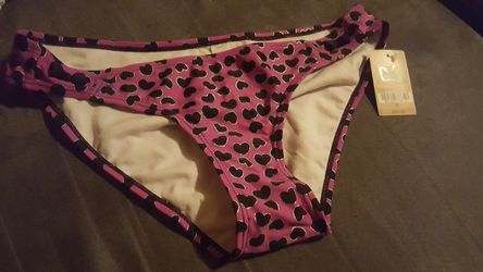 Only swimsuit bottoms ! Size Medium