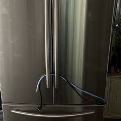 French Door Samsung Fridge In Great Conditions 