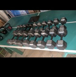 555 Lb Of Dumbells 