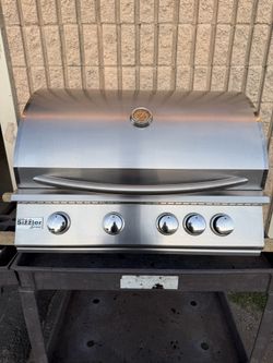 Summerset Sizzler Pro 32” 5 knob natural gas grill