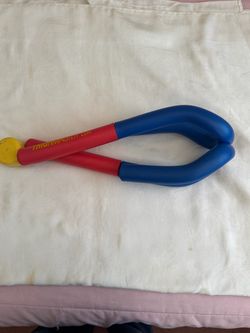 Resistance Excerciser For Thighs