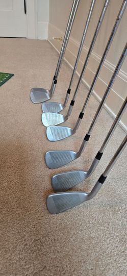 RH Ping g700 Iron Set