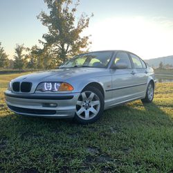 2001 BMW 325i