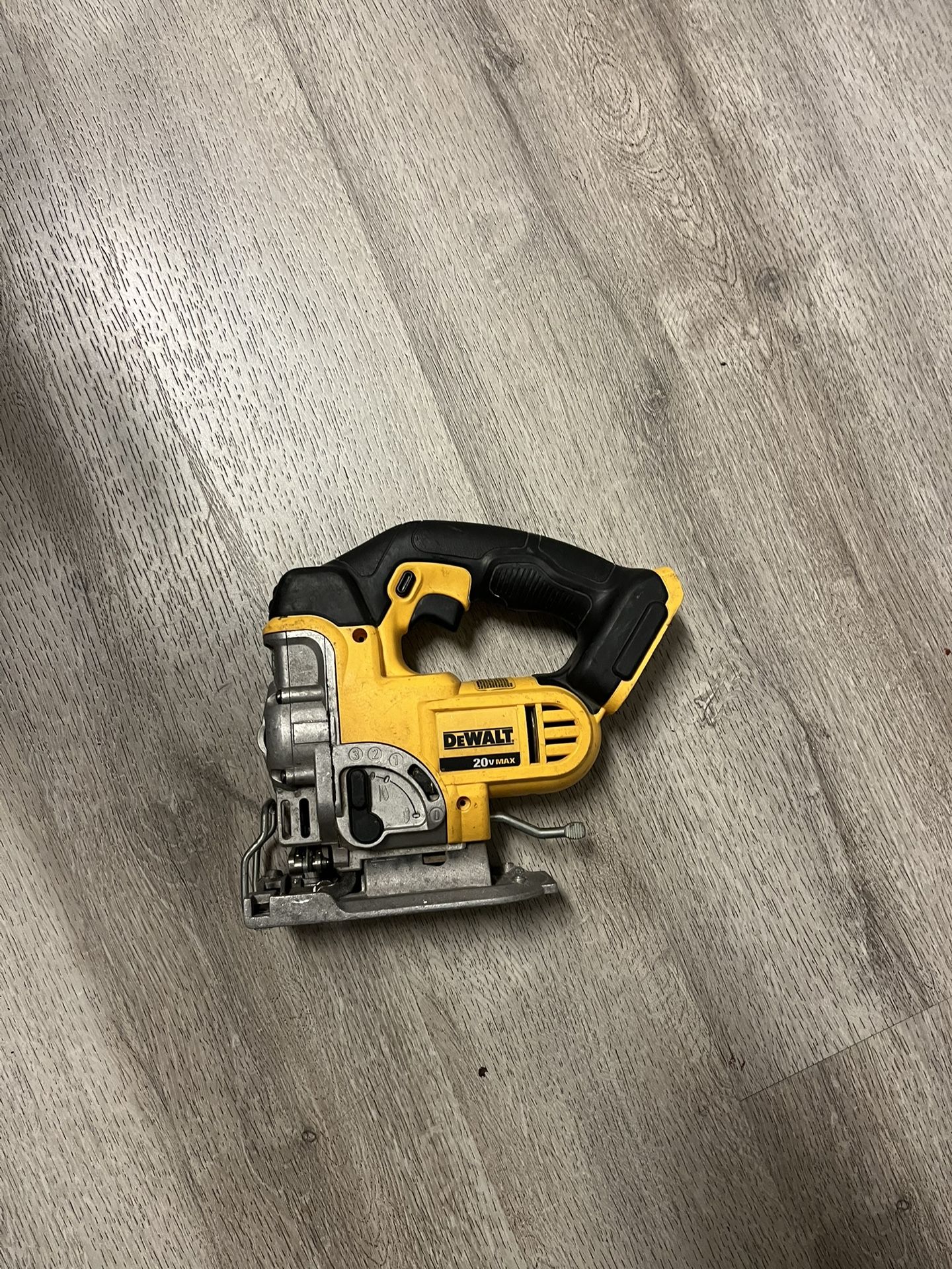 Dewalt 20v Jig Saw $90 Firme Precio Tool Only