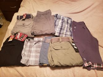 Men's shorts NEVER worn. Various sizes.