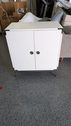 WEST ELM WHITE LACQUER BAR CABINET.
