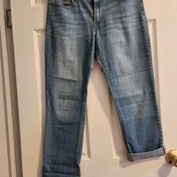 Levi bold curve Jeans Size 29