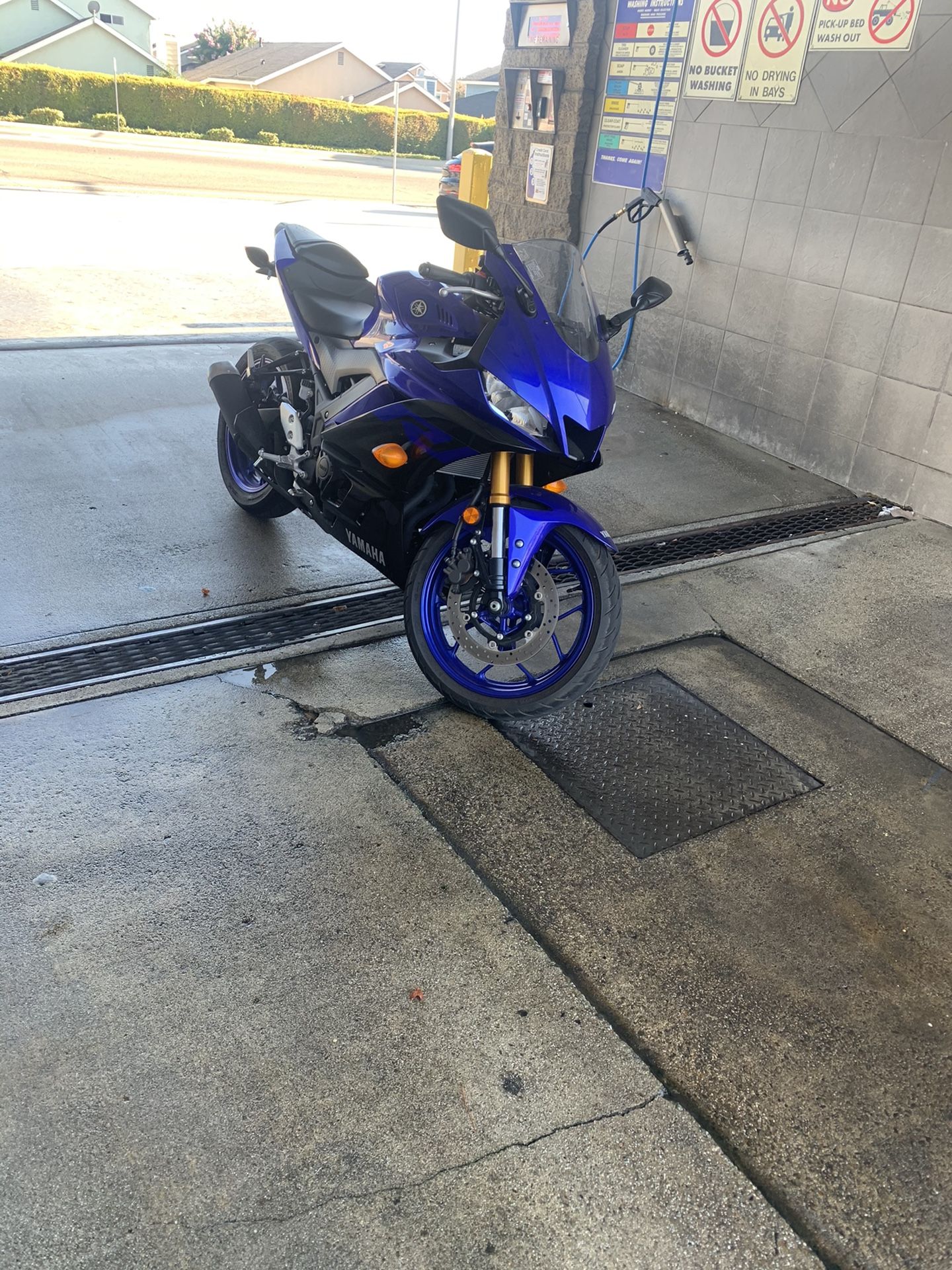 Yamaha R3 blue team 2019