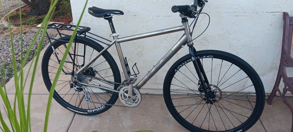SALSA Vaya Titanium Gravel Touring Bike 700c